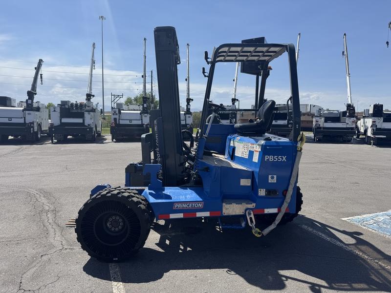 2005 Princeton PB50 Montacargas para terrenos difíciles montado en camión a cuestas con desplazamiento lateral