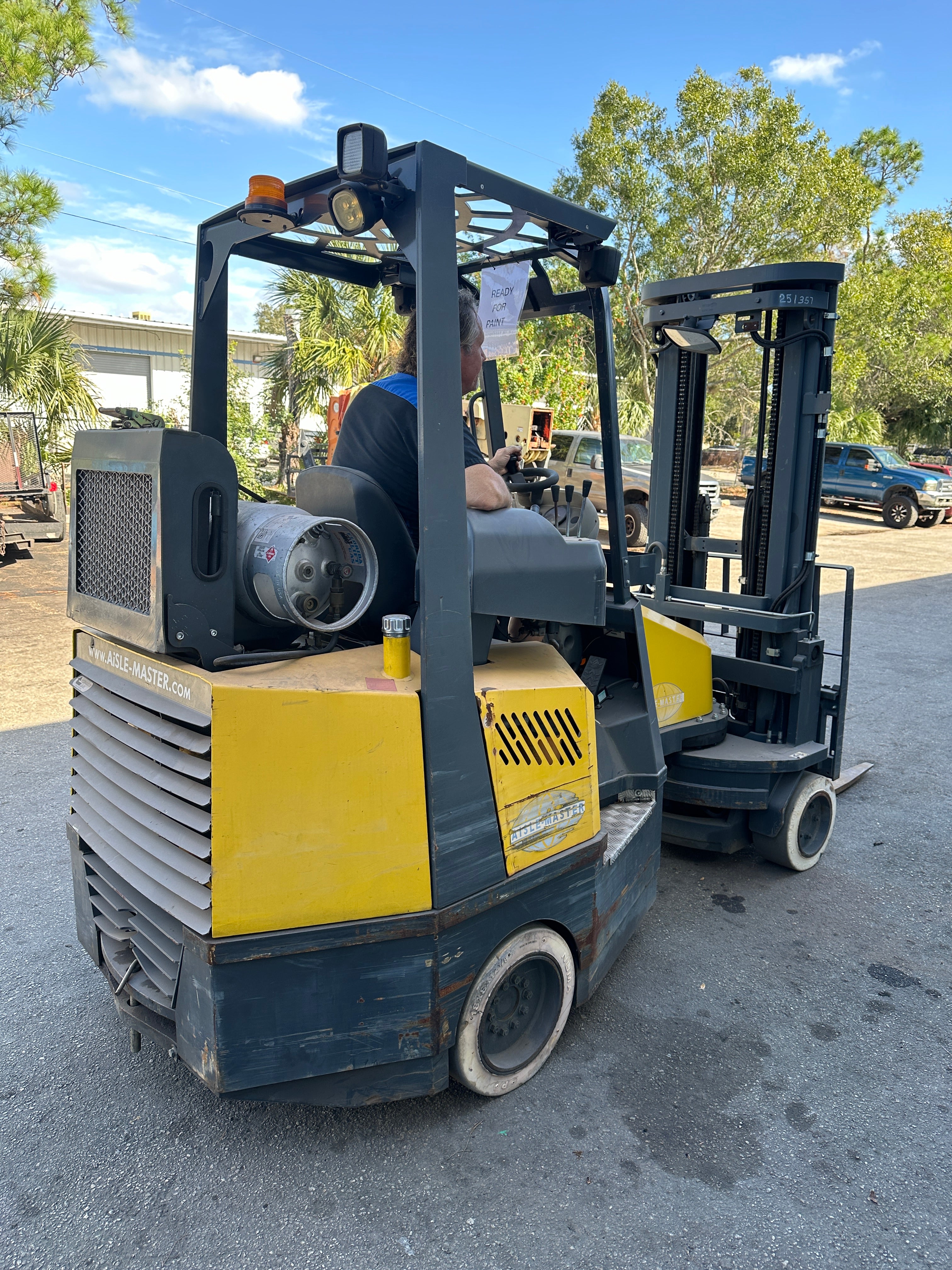 2015 Aisle-Master 44S LPG Very Narrow Aisle Articulated Forklift
