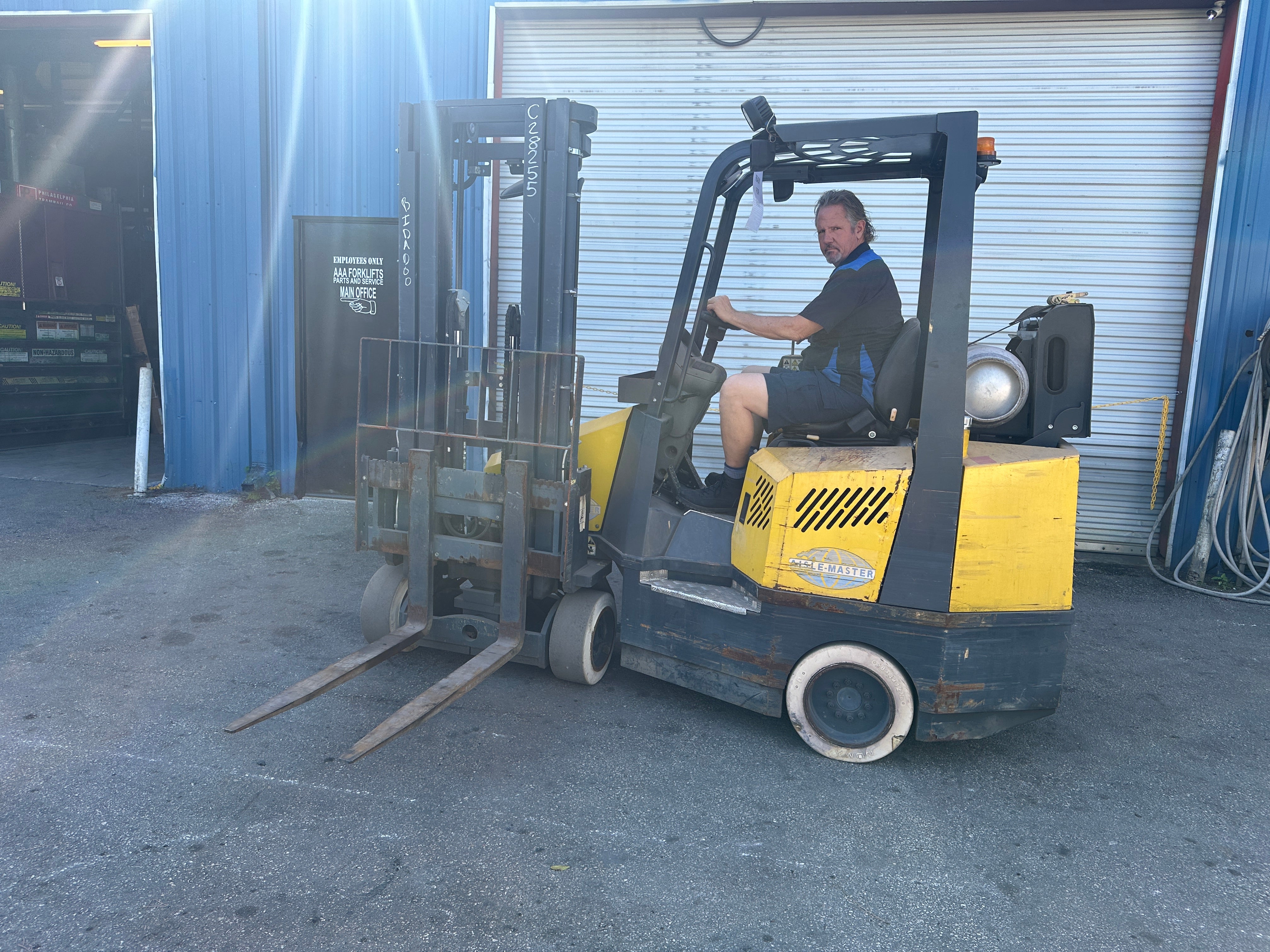 2015 Aisle-Master 44S LPG Very Narrow Aisle Articulated Forklift