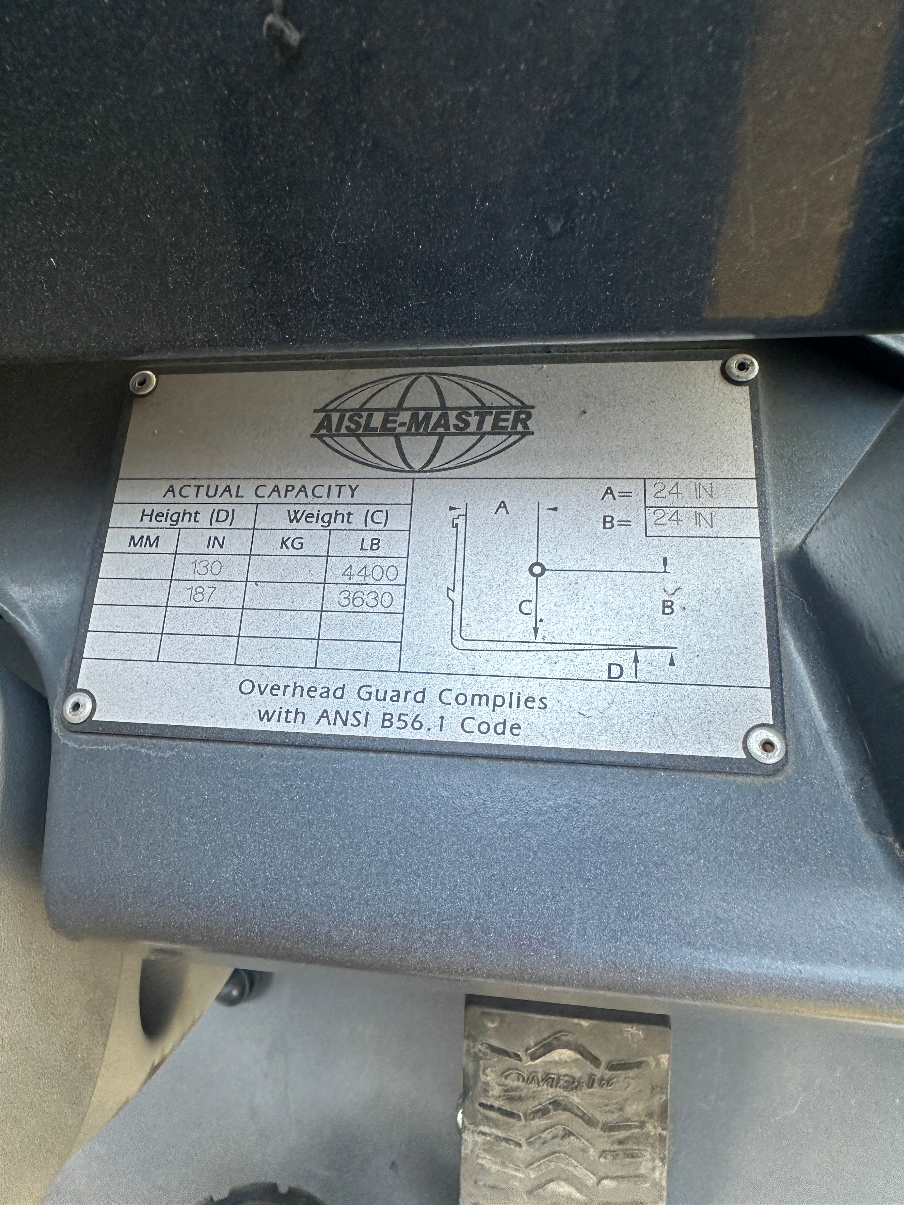 2015 Aisle-Master 44S LPG Very Narrow Aisle Articulated Forklift