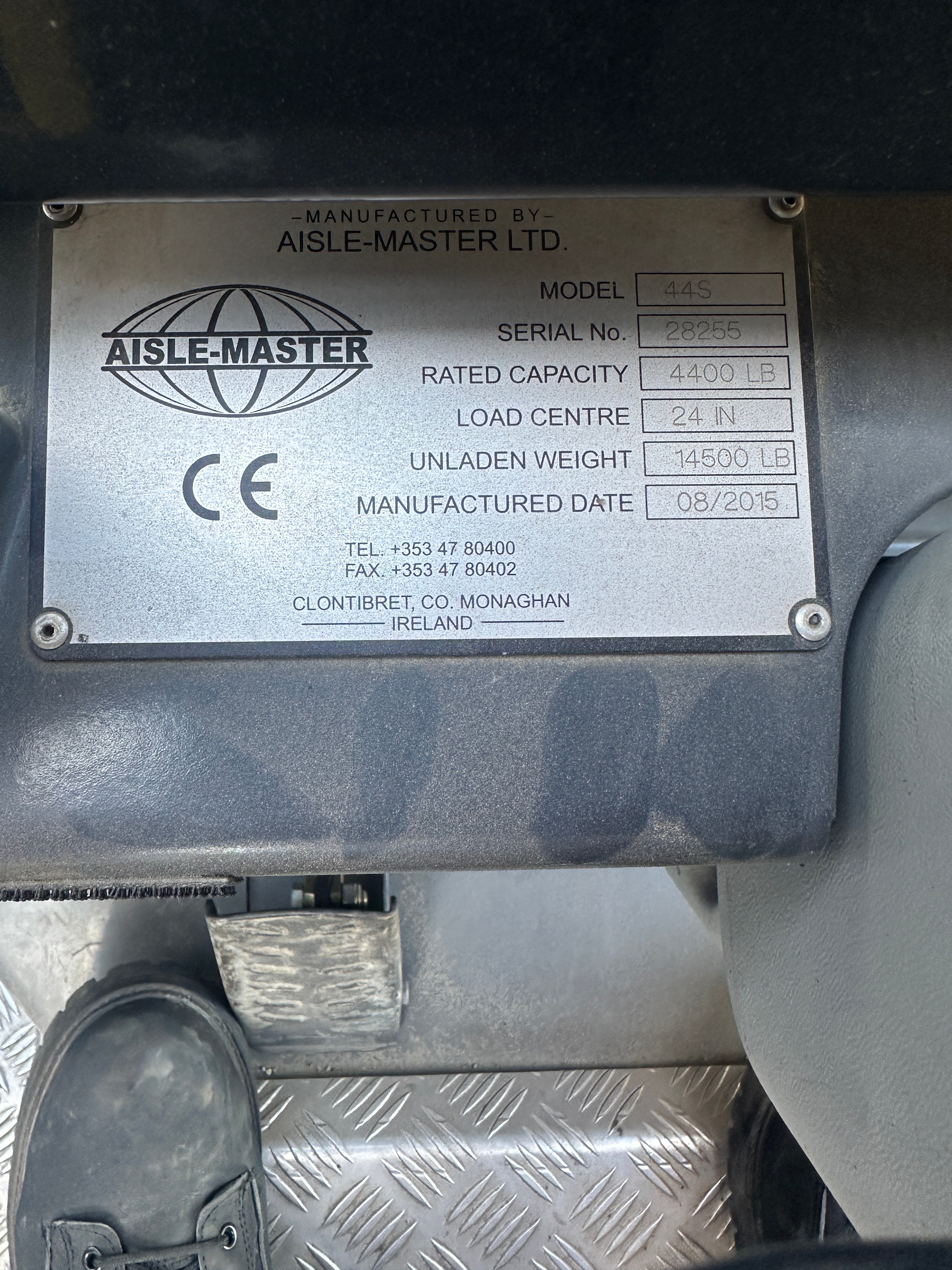 2015 Aisle-Master 44S LPG Very Narrow Aisle Articulated Forklift
