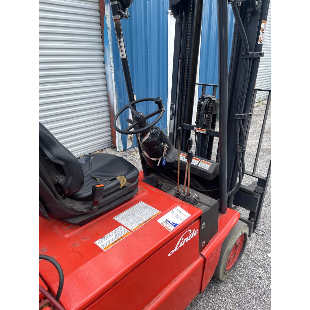 Linde E15 3000 lb. Electric 36v Forklift w/ SideShift 185H Triple Mast - Forklifts