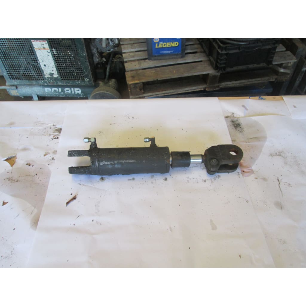 Yale Benada Tilt Cylinder - Parts