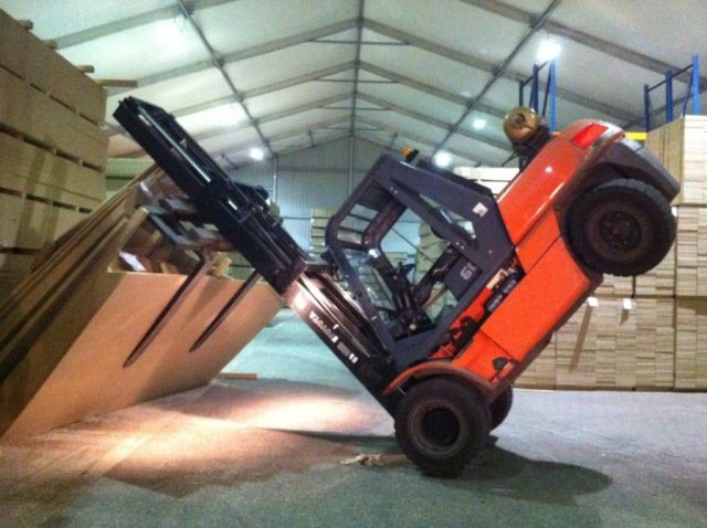 Forklift Safety: Protecting Property and Preventing Damage