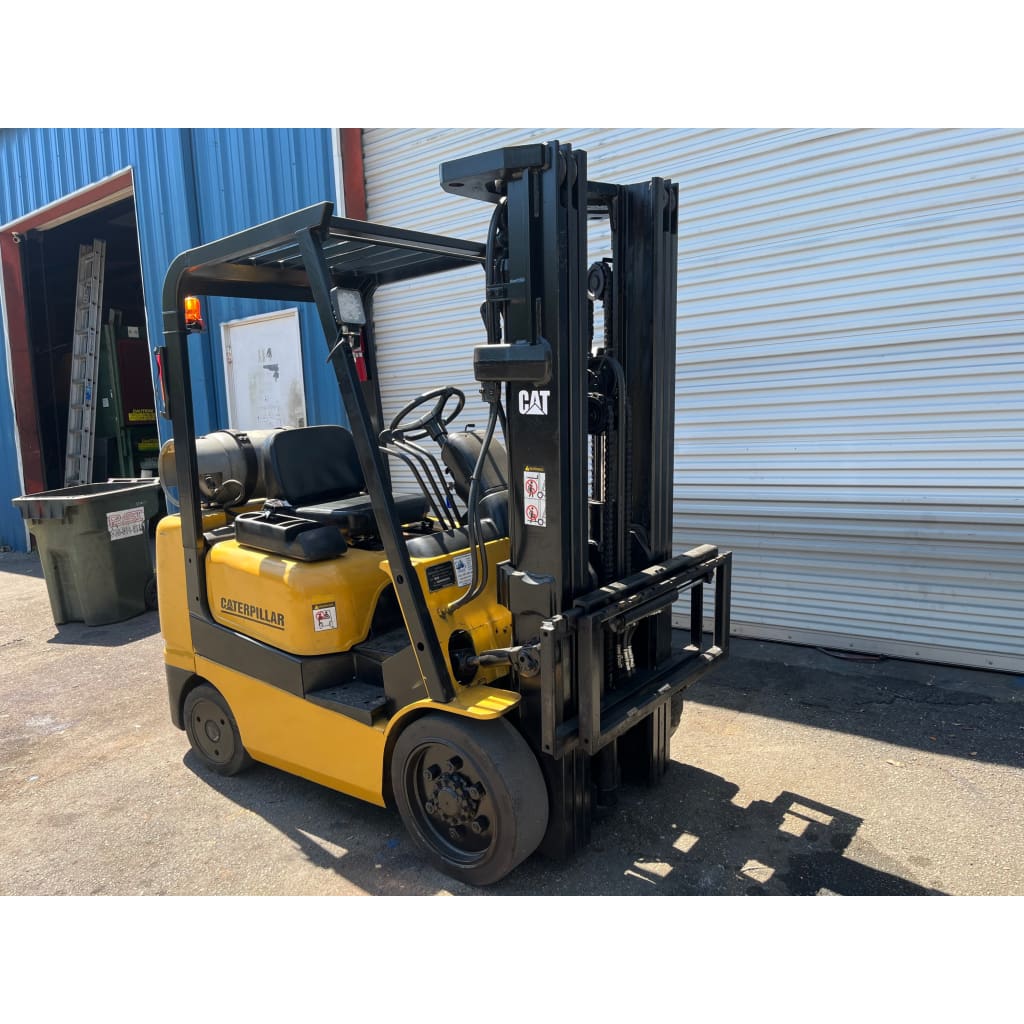 AAA Forklifts - 2004 Caterpillar GC25K 5000 lb. LPG Forklift w