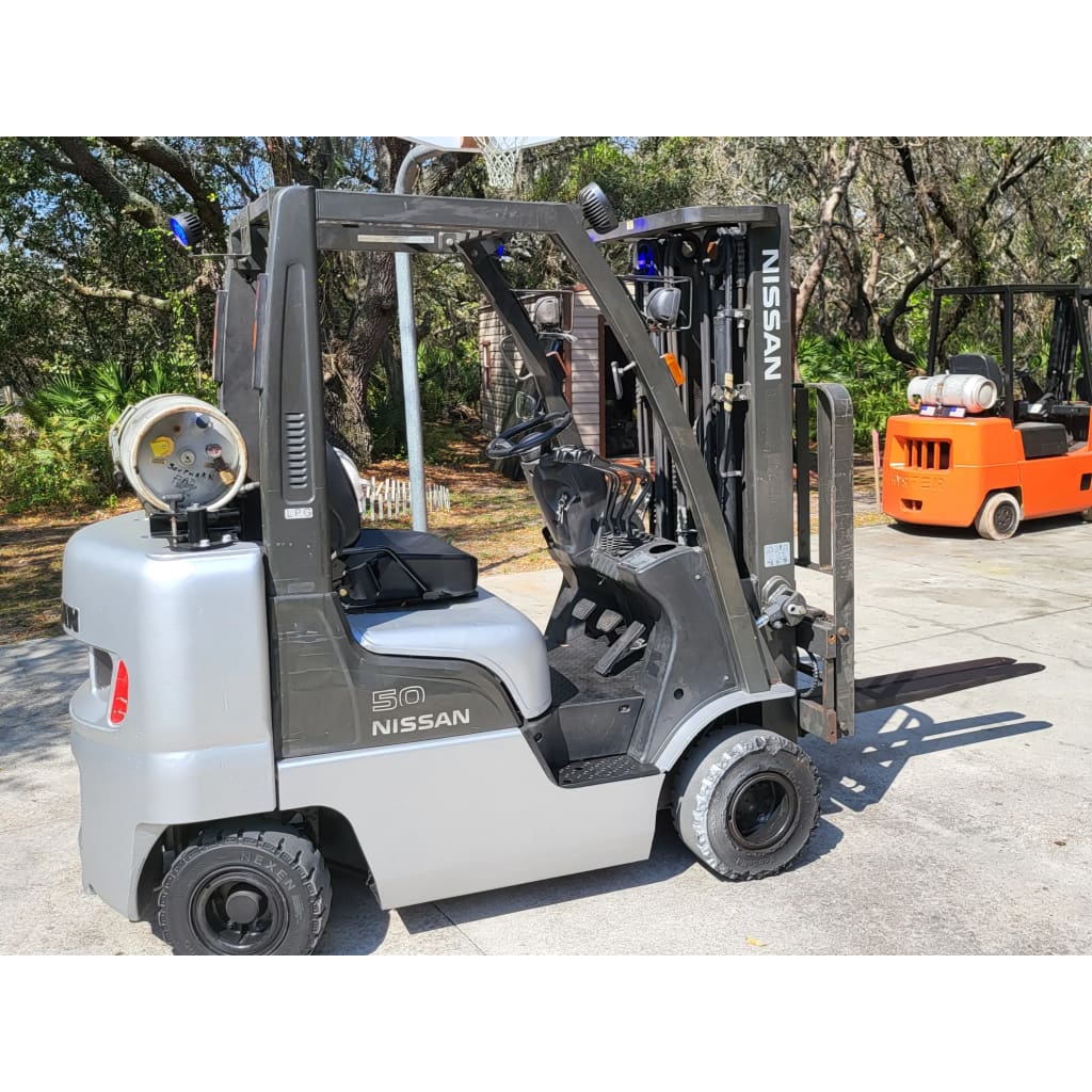 AAA Forklifts - 2006 Nissan MAP1F2A25LV 5000 lb. LPG Forklift w/ Sideshift  & Fork Positioner 236'