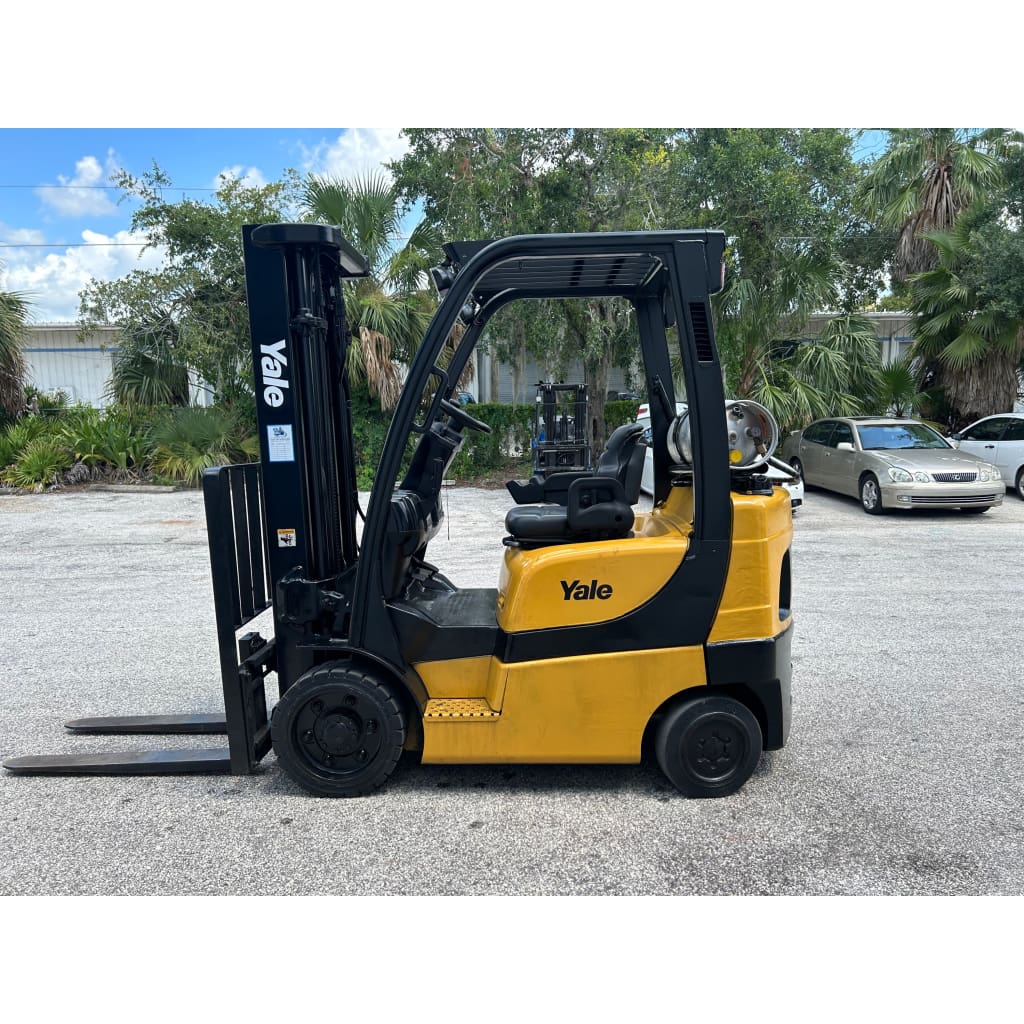 2006 Yale GLC050VX 5000 lb. LPG Forklift w/ Sideshift 200H - Forklifts