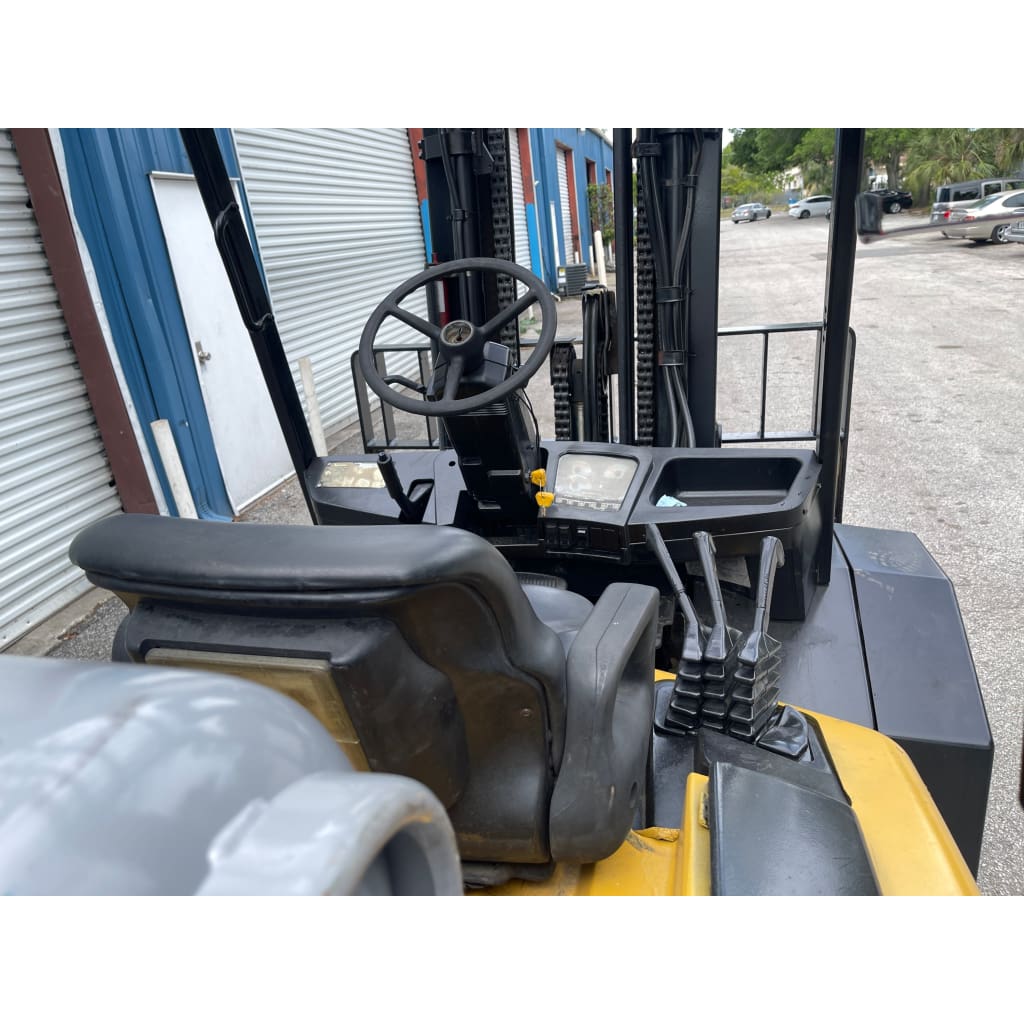 2006 Yale GLP100MJ 10,000 lb. LPG Forklift 185H w/ Sideshift & Triple Mast - Forklifts