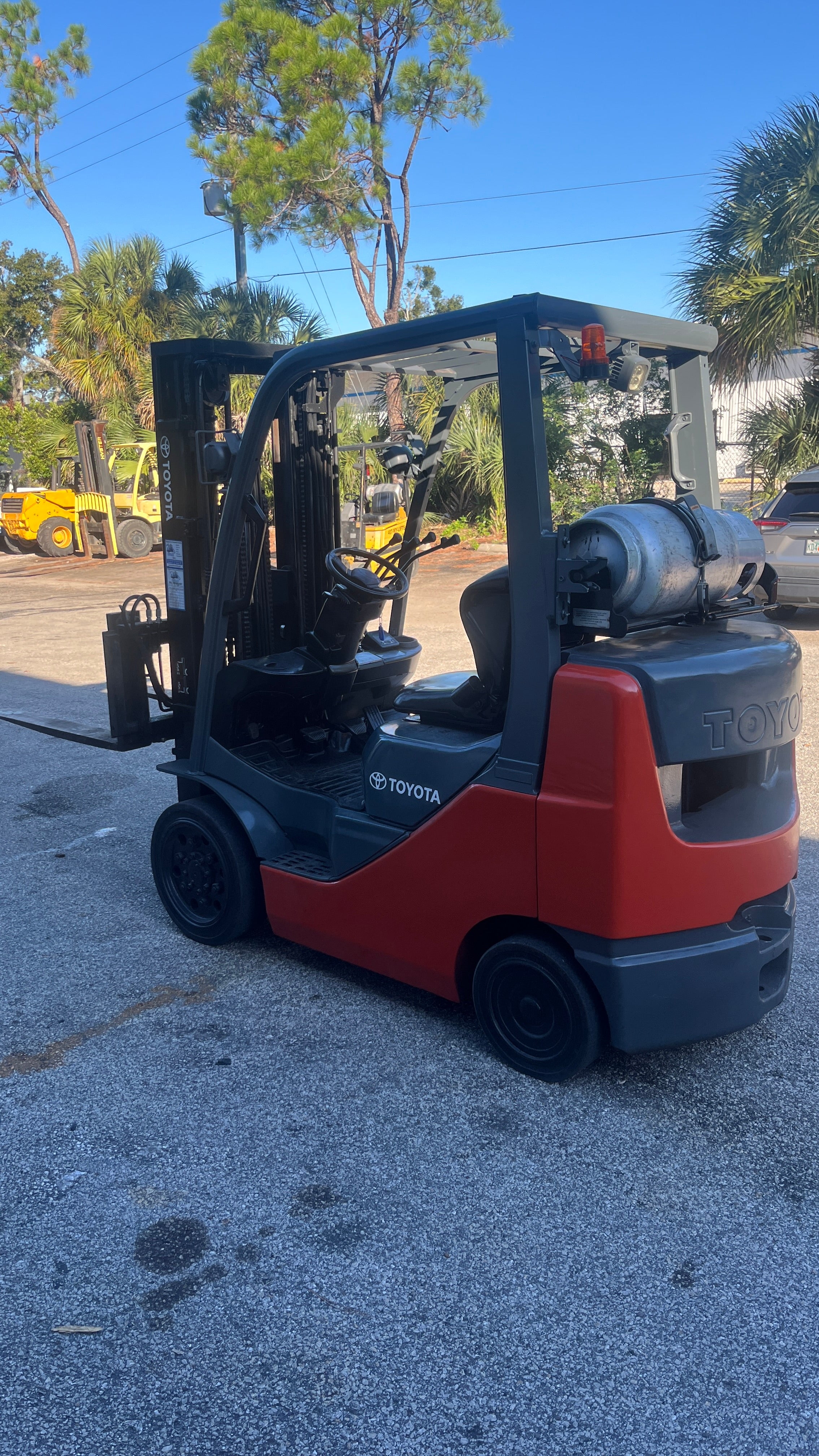 2012 Toyota 8FGCU25 LPG 5000 lb. Forklift w/ Sideshift 189"H