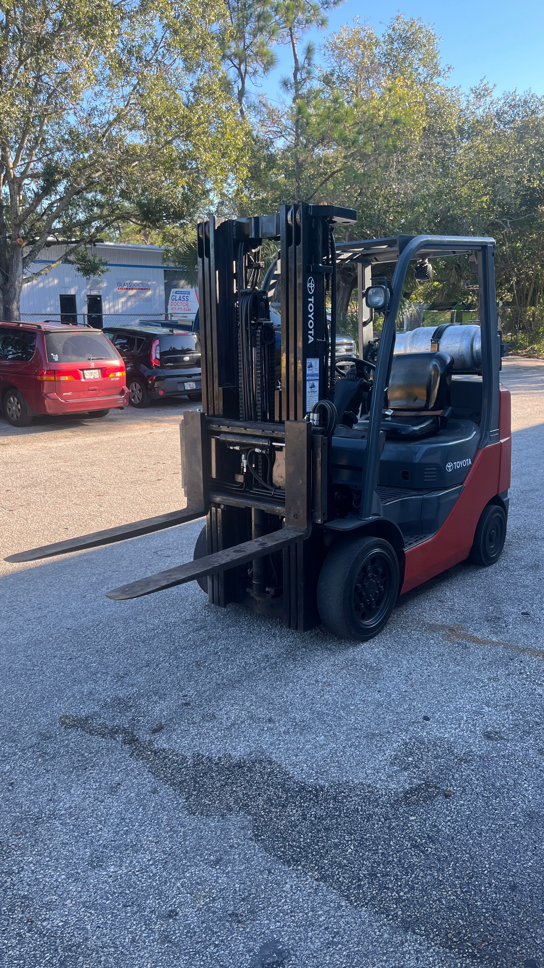 2012 Toyota 8FGCU25 LPG 5000 lb. Forklift w/ Sideshift 189"H