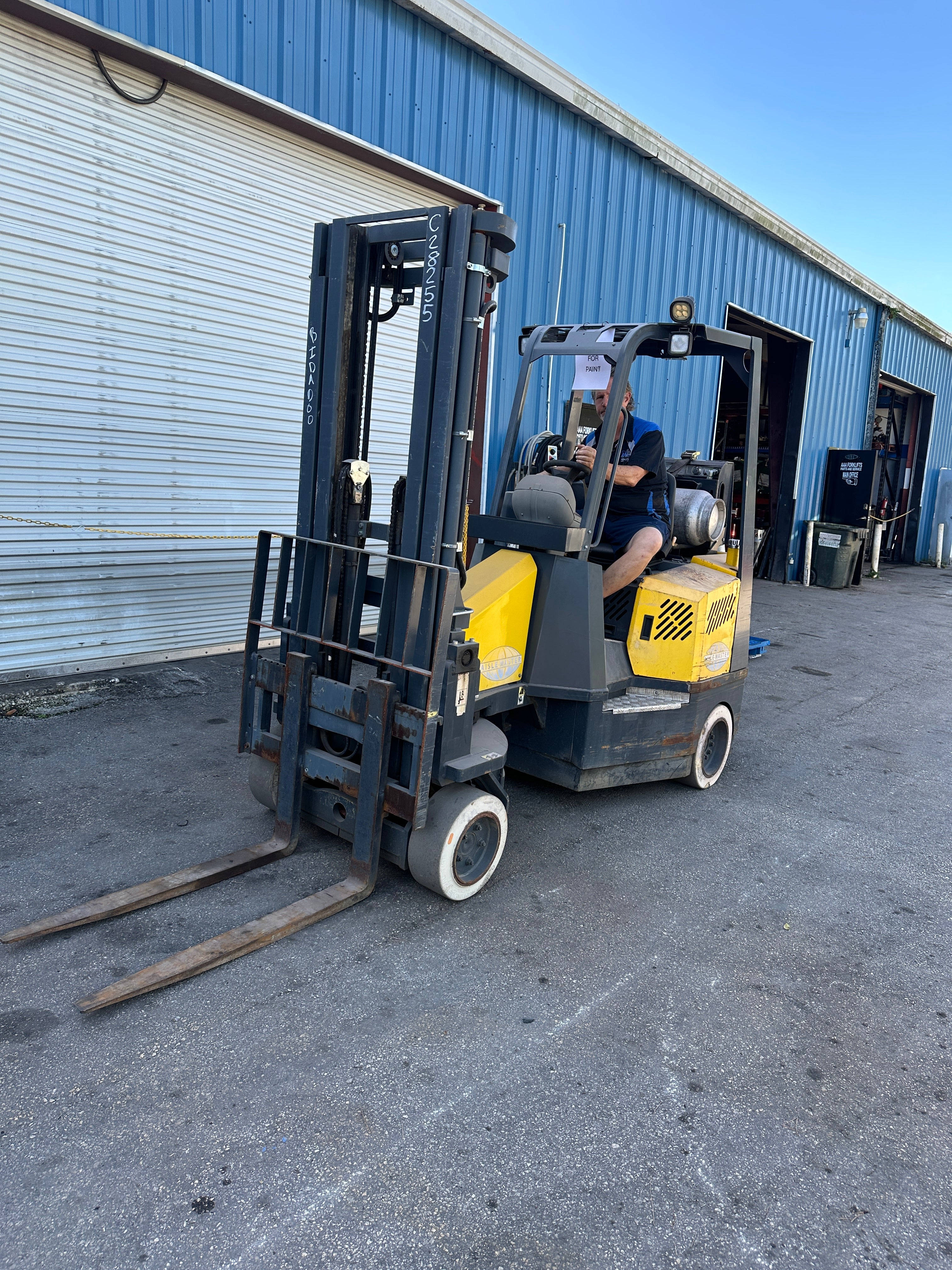 2016 Hyster S50CT Montacargas LPG de 5000 lb con desplazamiento lateral y mástil para camión de 80"H