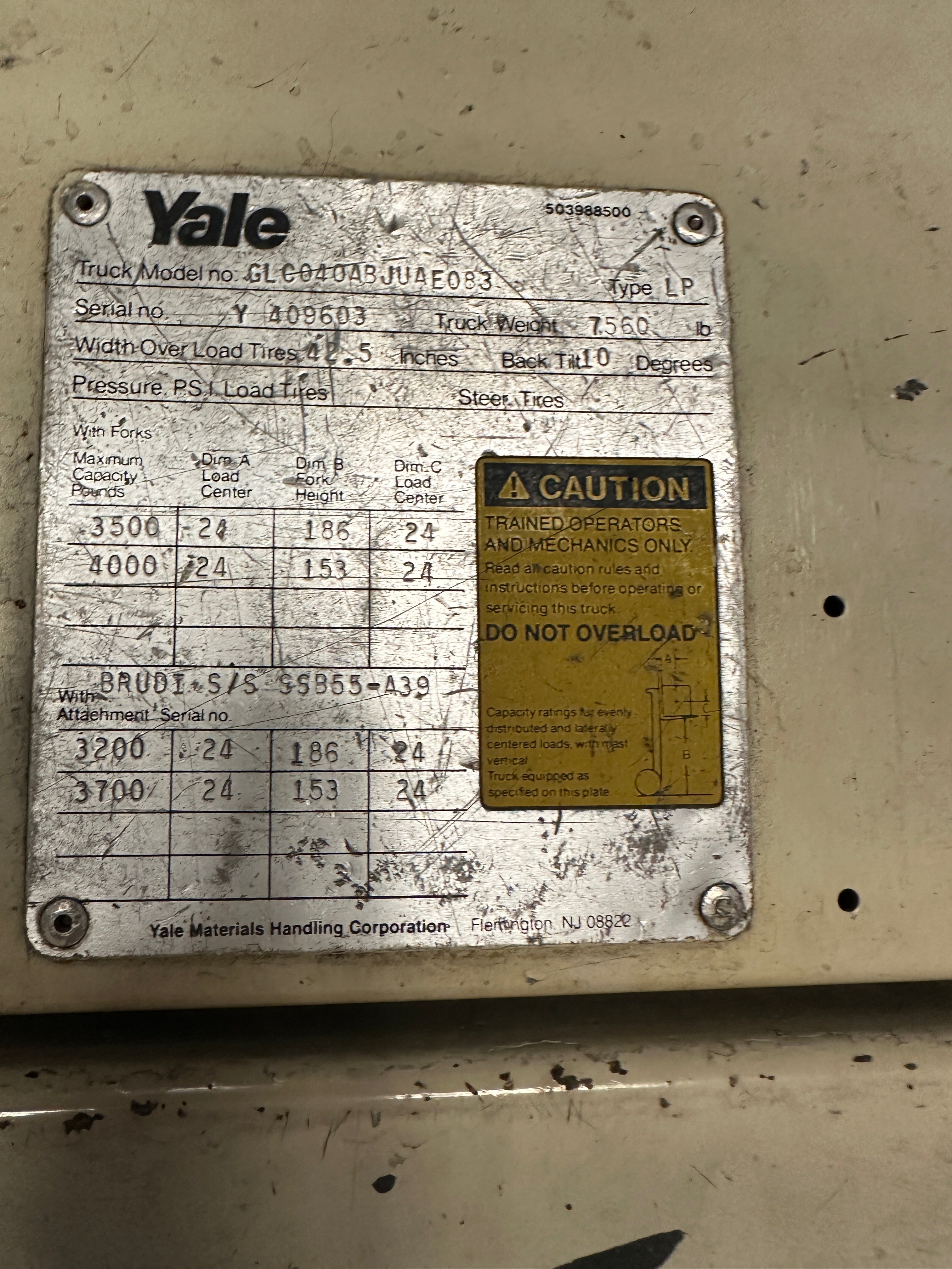 Yale GLC040AB 4000 lb. LPG Forklift w/ Sideshift & Cushion Tires 186"H