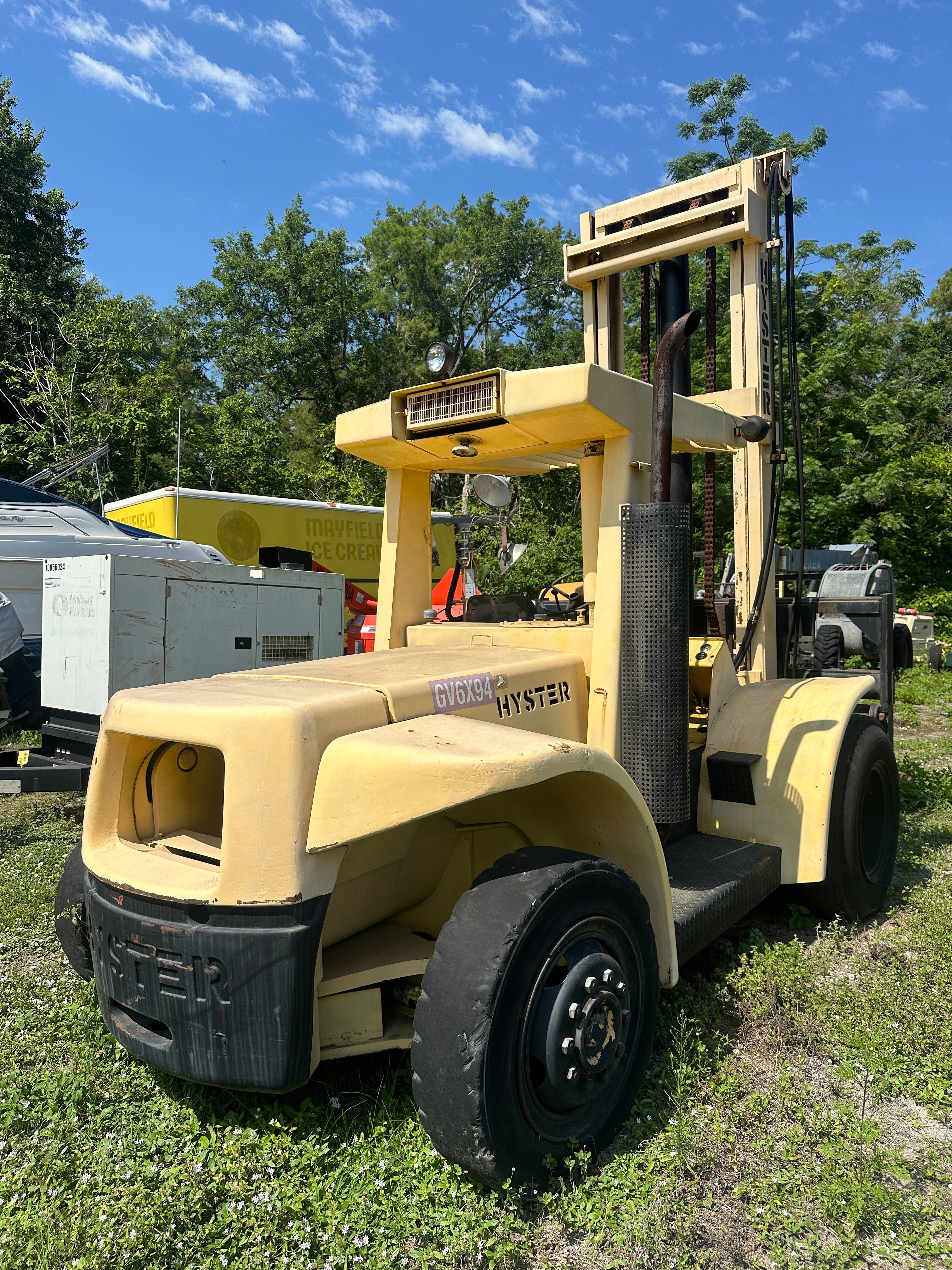 Hyster H200HS 20,000 lb. Diesel Forklift w/ Sideshift & Dual Wheel