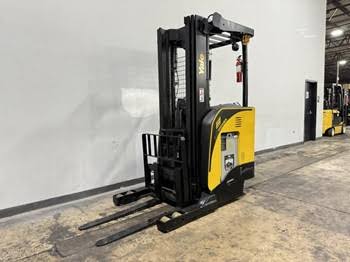 2018 Yale NR045EB 4500 lb. Electric 24v Stand-Up Narrow-Isle Forklift w/ Sideshift & Reach 200"H