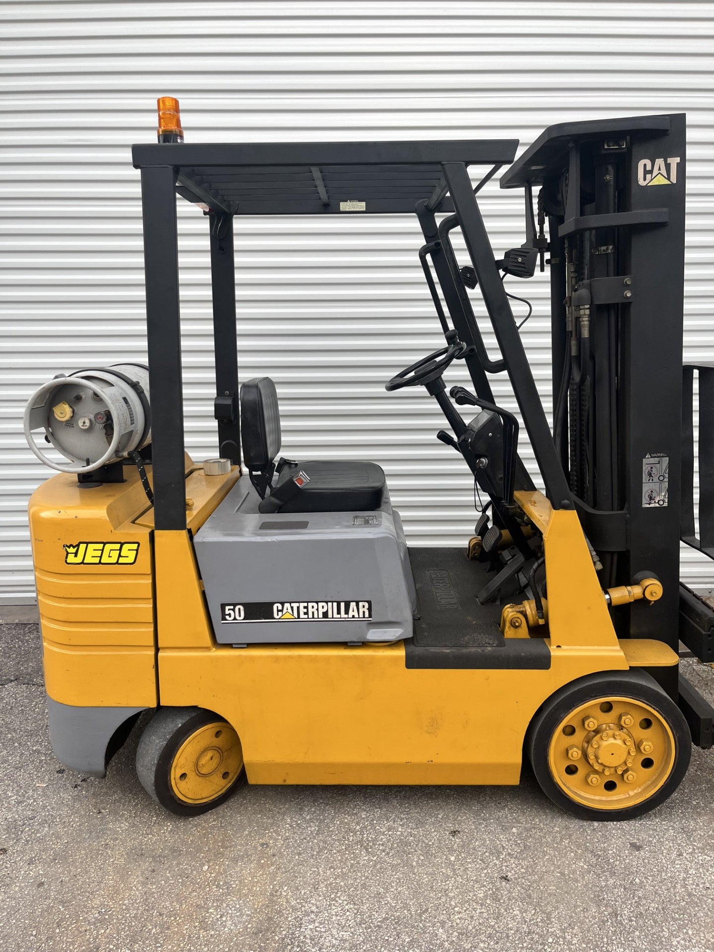 Caterpillar GC25 5000 lb. LPG Forklift w/ Sideshift 189"H