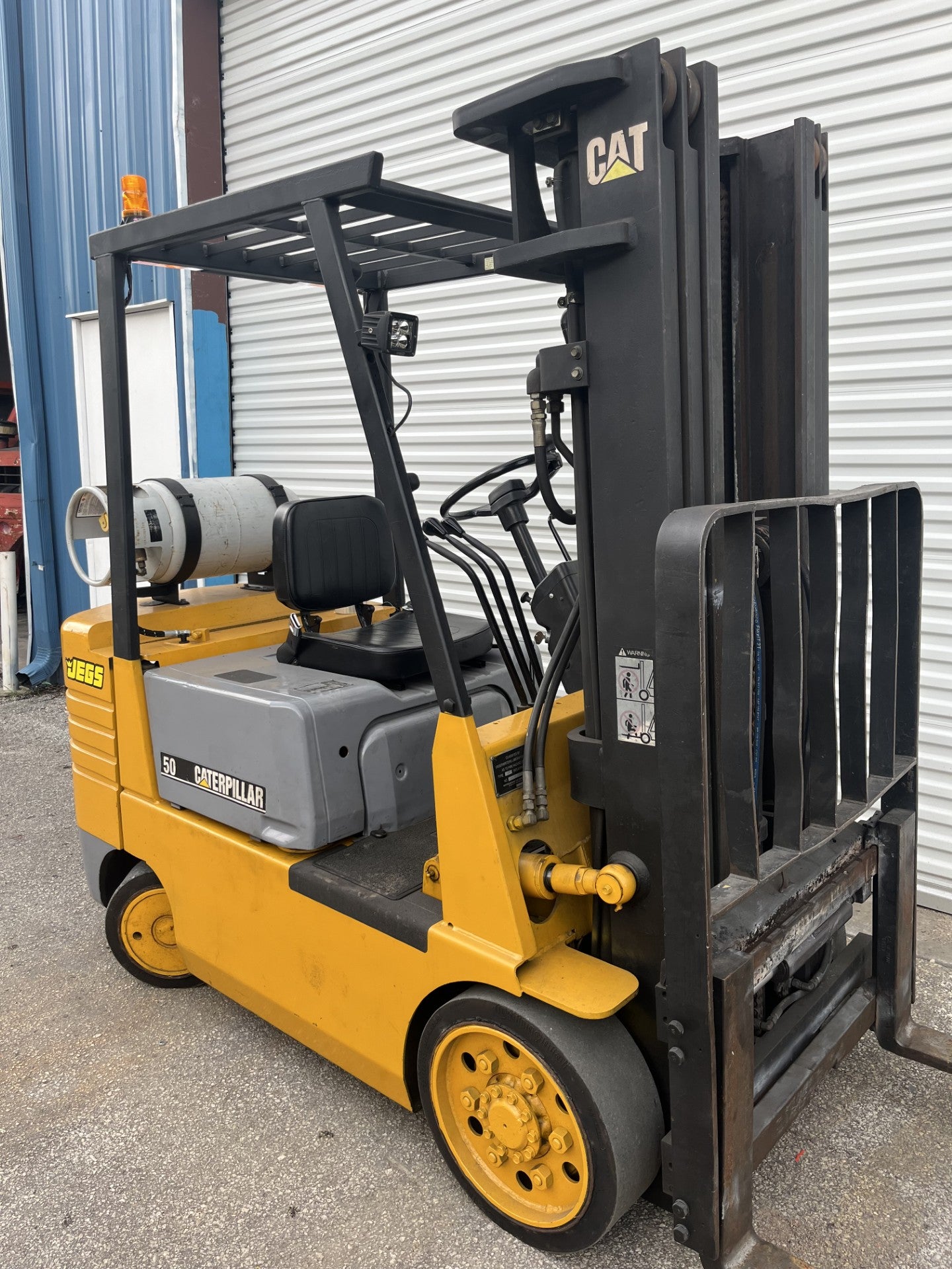 Caterpillar GC25 5000 lb. LPG Forklift w/ Sideshift 189"H