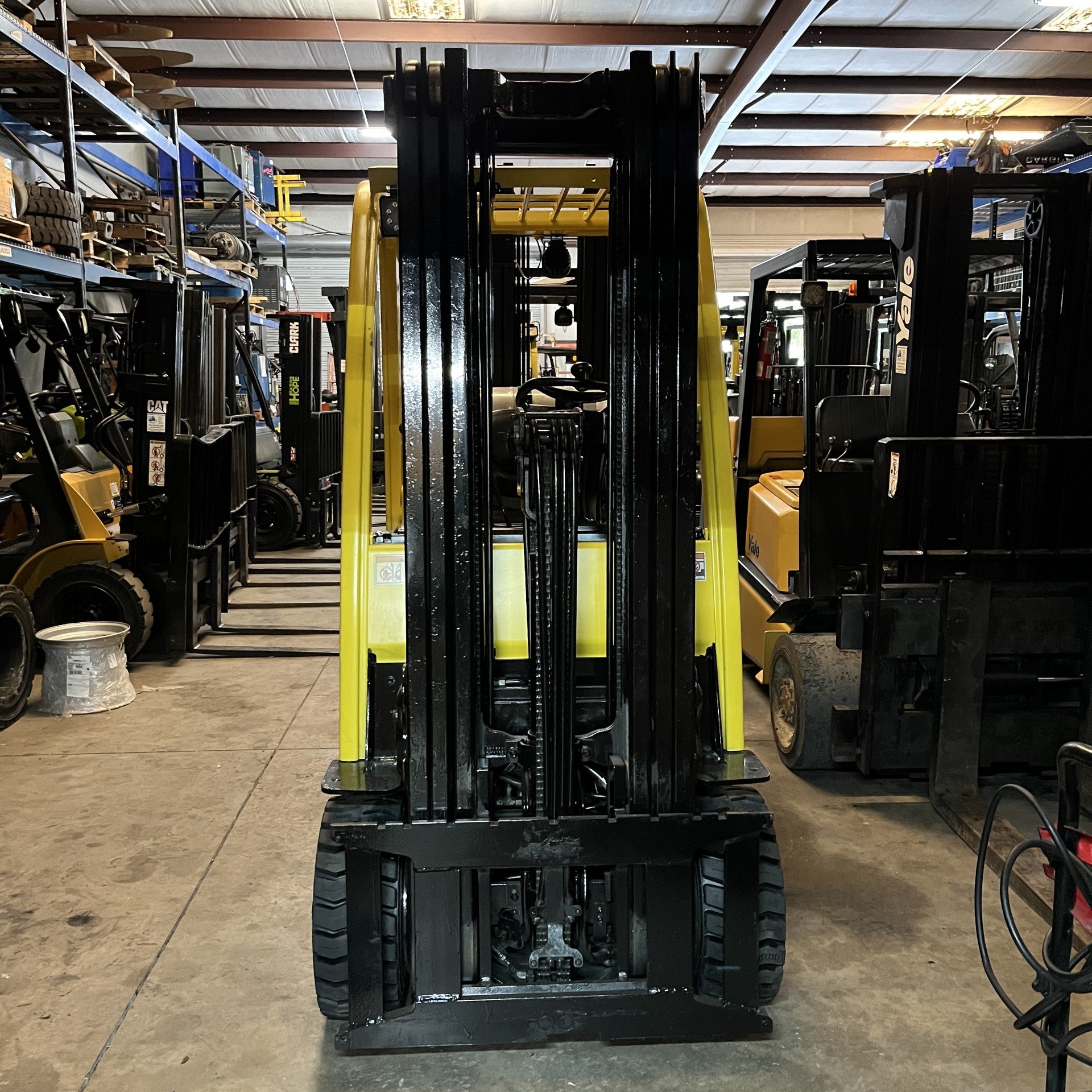 2014 Hyster S60FT 6000lb. LPG Forklift w/ Sideshift 189"H