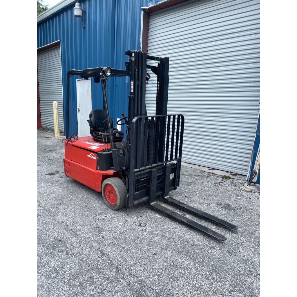 Linde E15 3000 lb. Electric 36v Forklift w/ SideShift 185H Triple Mast - Forklifts