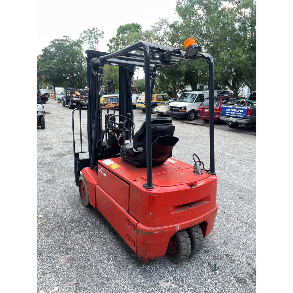 Linde E15 3000 lb. Electric 36v Forklift w/ SideShift 185H Triple Mast - Forklifts